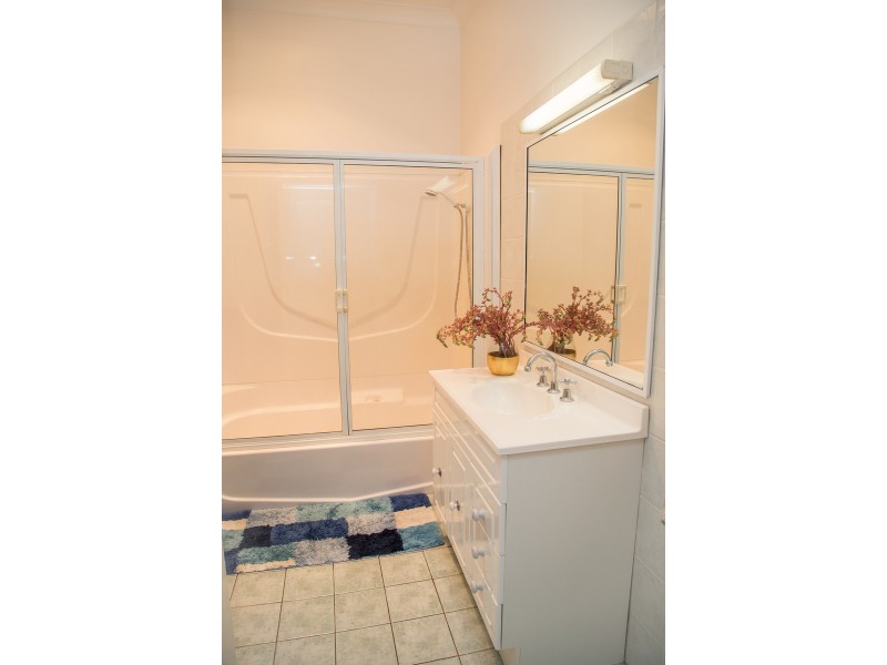 13  Almoola St, Griffith NSW 2680