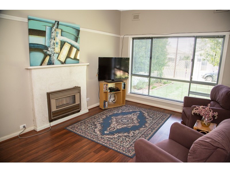 13  Almoola St, Griffith NSW 2680