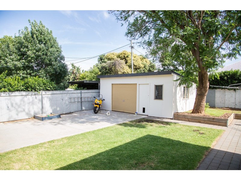 13  Almoola St, Griffith NSW 2680