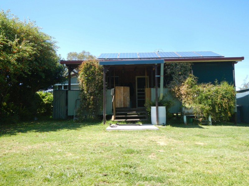 48 Rayleigh Street, Wallangarra QLD 4383