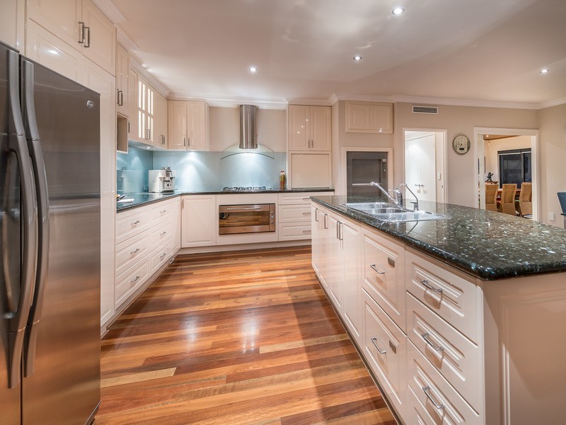 27 St James Approach, Iluka WA 6028
