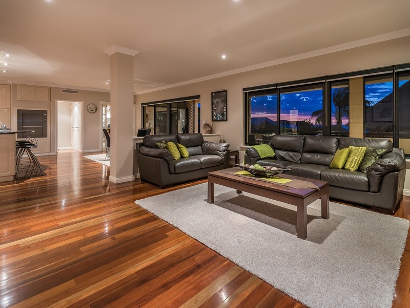 27 St James Approach, Iluka WA 6028