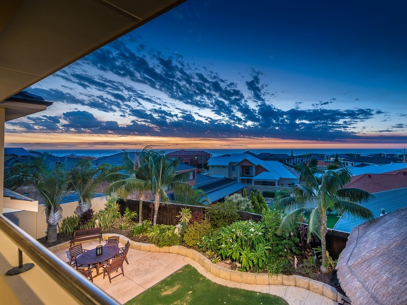 27 St James Approach, Iluka WA 6028