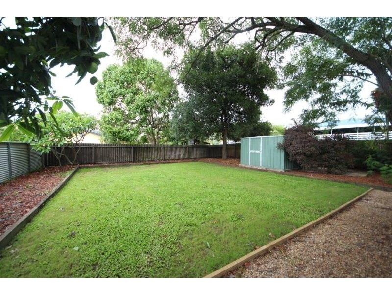 27 Storey Road, Kallangur QLD 4503