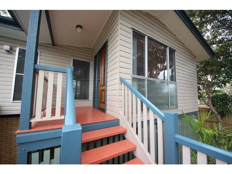 27 Storey Road, Kallangur QLD 4503