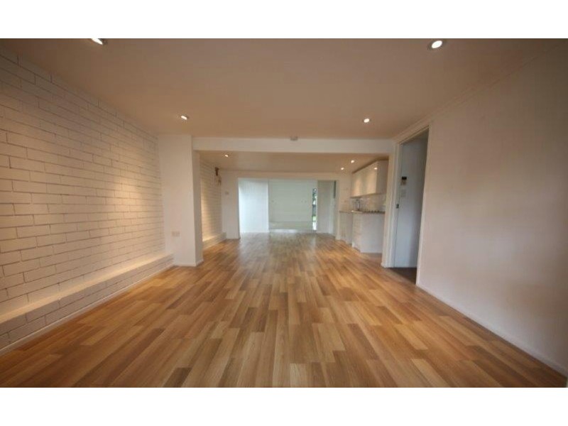 27 Storey Road, Kallangur QLD 4503