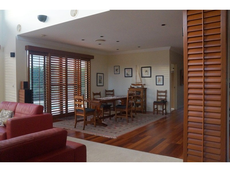 40 Tosti, Sorrento QLD 4217