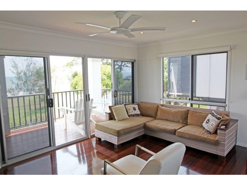 22 Reef Street, Saunders Beach QLD 4818