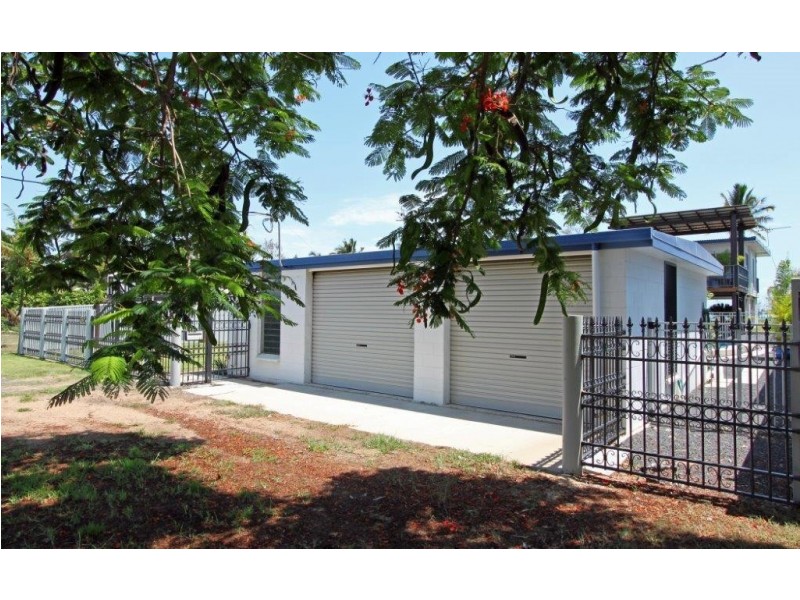 22 Reef Street, Saunders Beach QLD 4818