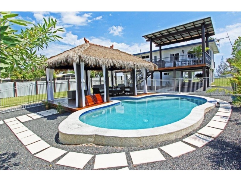 22 Reef Street, Saunders Beach QLD 4818