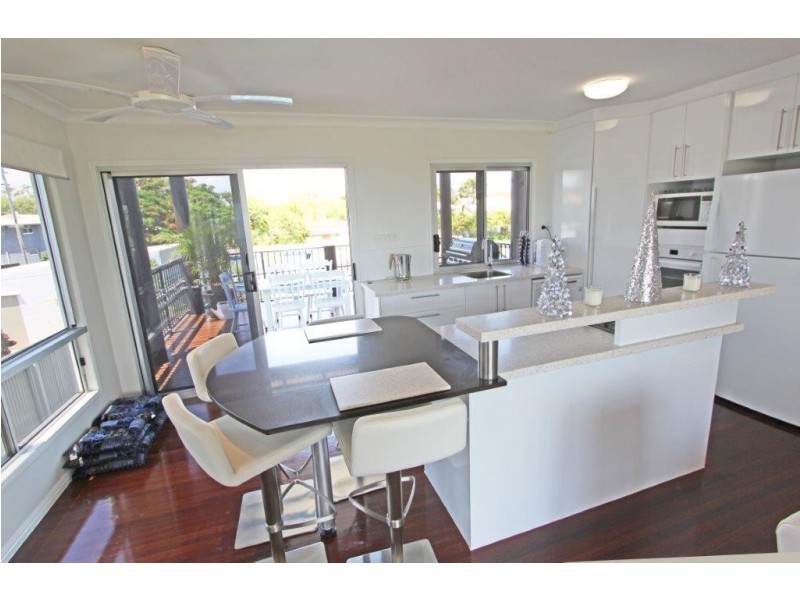 22 Reef Street, Saunders Beach QLD 4818