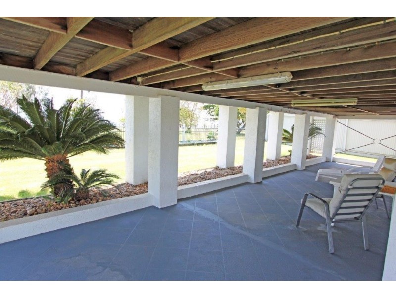 22 Reef Street, Saunders Beach QLD 4818