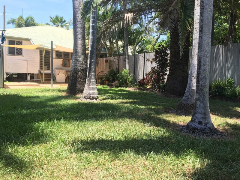 55 Albany Road, Hyde Park QLD 4812