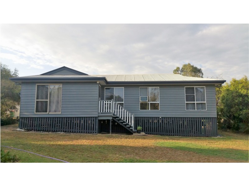 9 Eileen Court, Kensington Grove QLD 4341