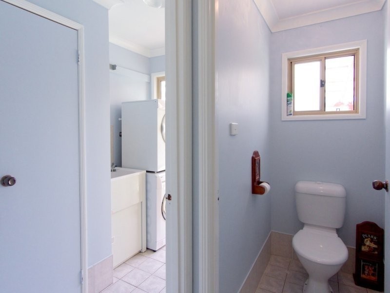 9 Eileen Court, Kensington Grove QLD 4341