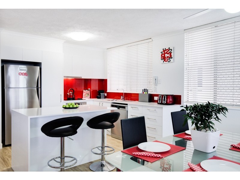 2/9 Rooke Street, Dicky Beach QLD 4551