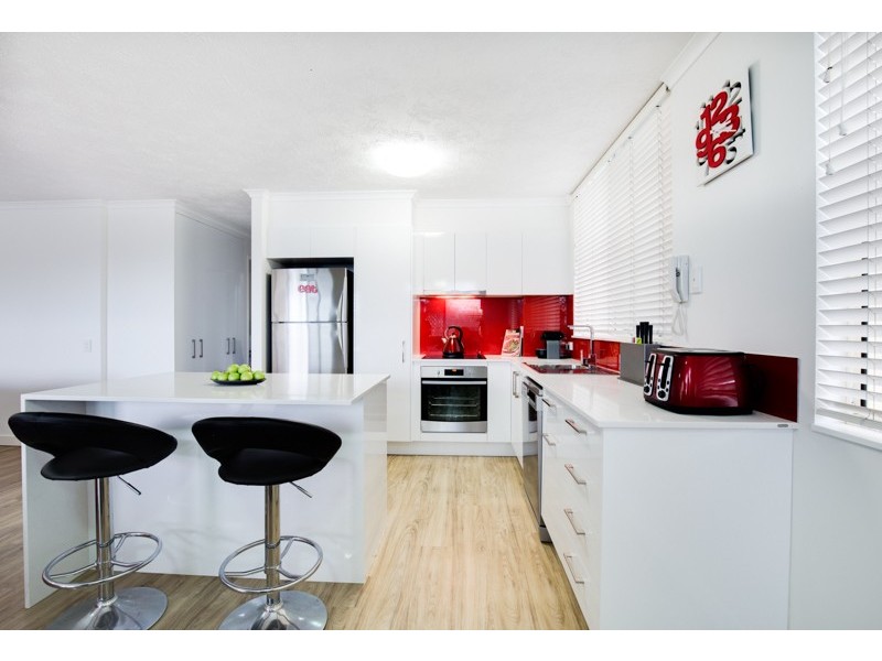 2/9 Rooke Street, Dicky Beach QLD 4551