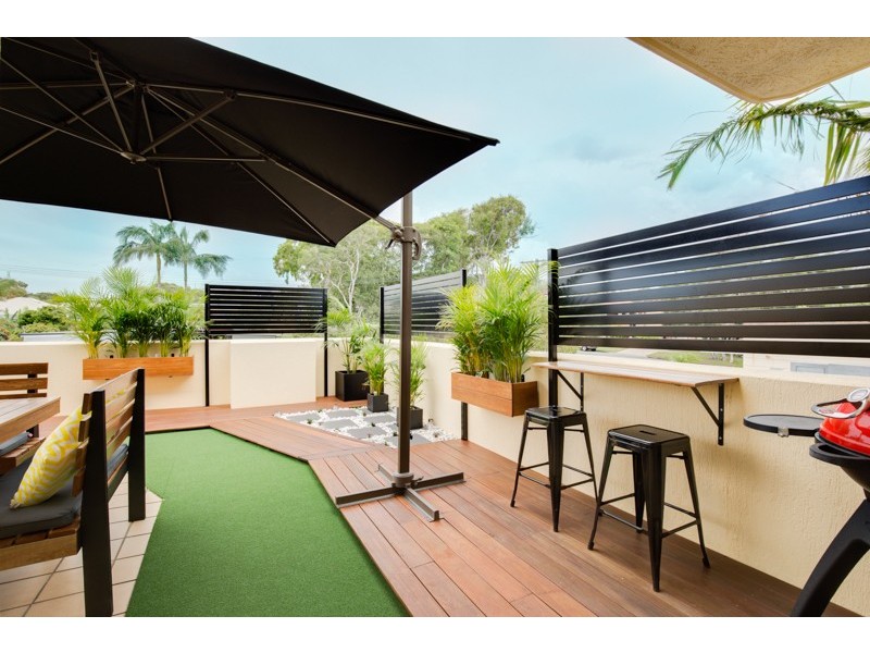 2/9 Rooke Street, Dicky Beach QLD 4551