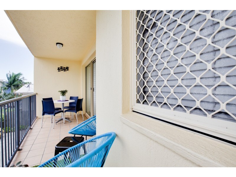 2/9 Rooke Street, Dicky Beach QLD 4551
