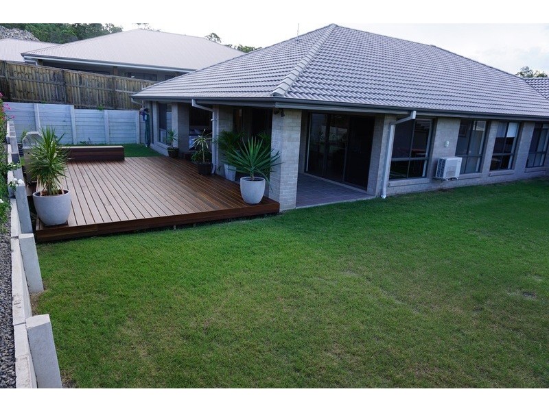 9 Tree View Crescent, Little Mountain QLD 4551