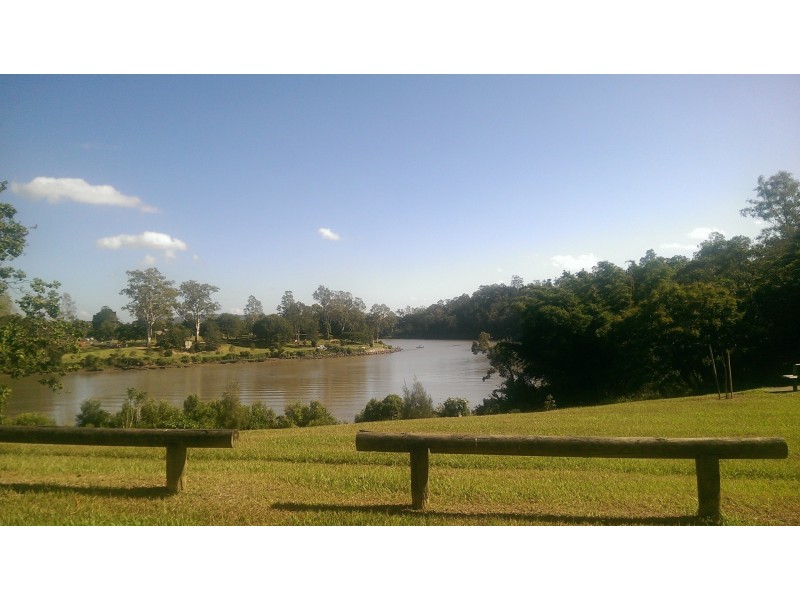 32 TEESDALE STREET, Corinda QLD 4075