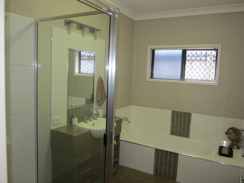 77 Booyong Drive, Mount Sheridan QLD 4868