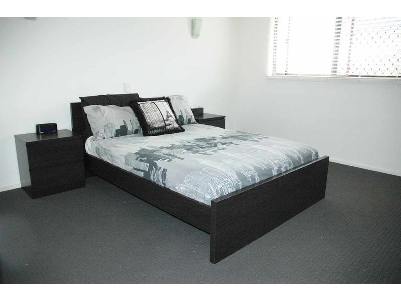 2 Nelson Court, Benowa QLD 4217