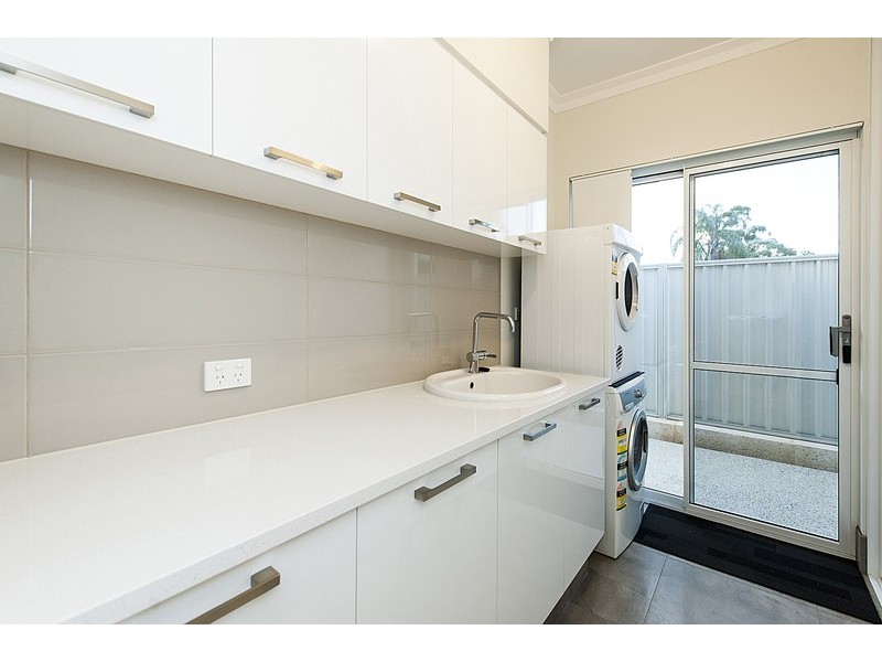 4 Paulett Way, Belmont WA 6104