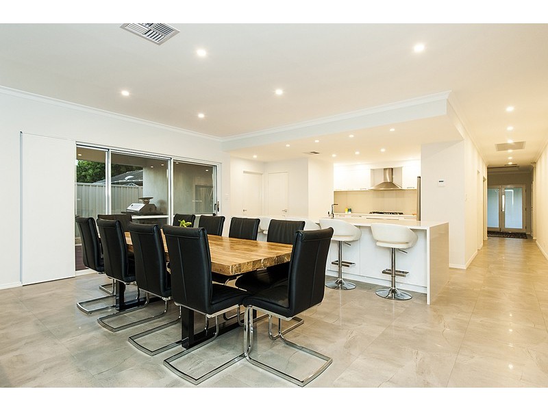 4 Paulett Way, Belmont WA 6104