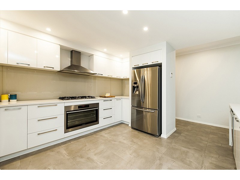 4 Paulett Way, Belmont WA 6104