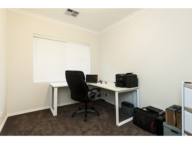 4 Paulett Way, Belmont WA 6104