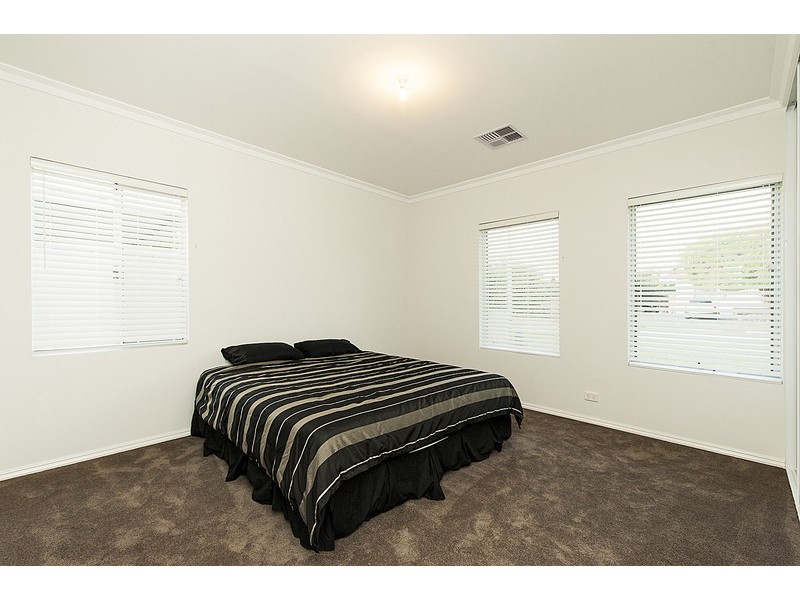 4 Paulett Way, Belmont WA 6104