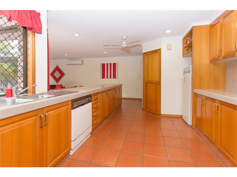 6 ANGLERS PARADE, Blacks Beach QLD 4740