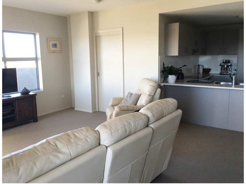 304/215 Pacific Hwy, Charlestown NSW 2290