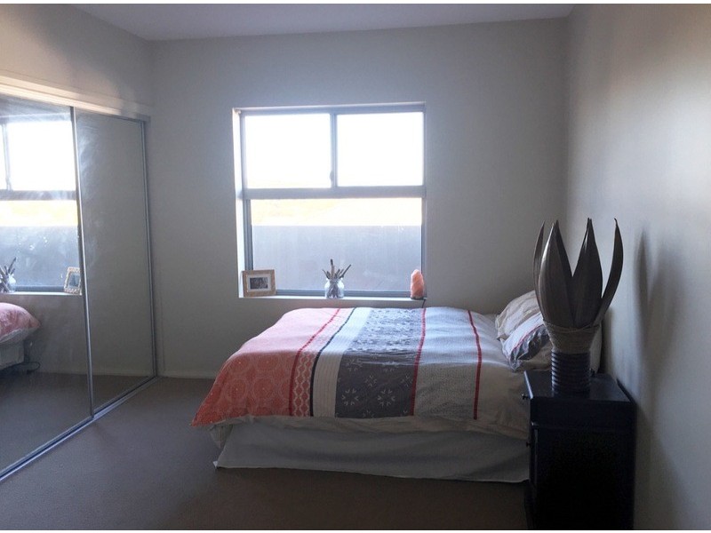 304/215 Pacific Hwy, Charlestown NSW 2290