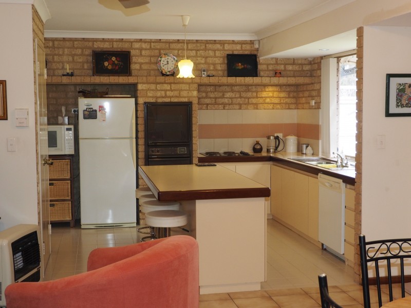 10 Adroit Court, Rockingham WA 6168