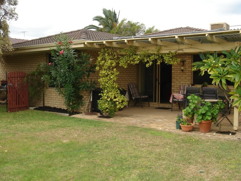 10 Adroit Court, Rockingham WA 6168