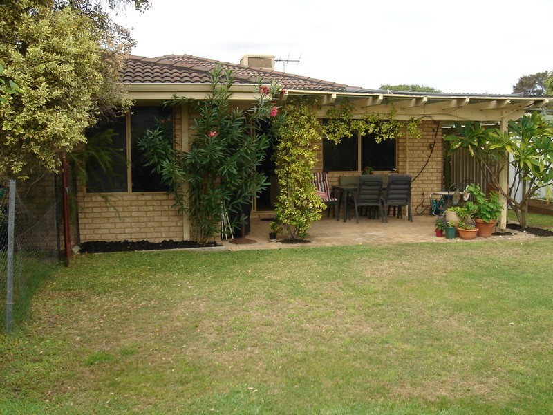 10 Adroit Court, Rockingham WA 6168