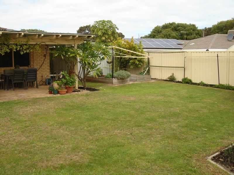 10 Adroit Court, Rockingham WA 6168