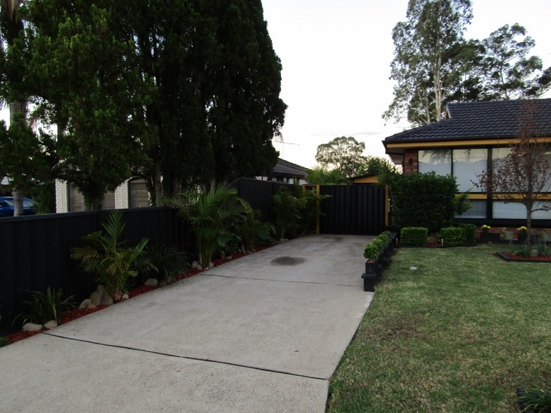 182 Bennett Road, St Clair NSW 2759