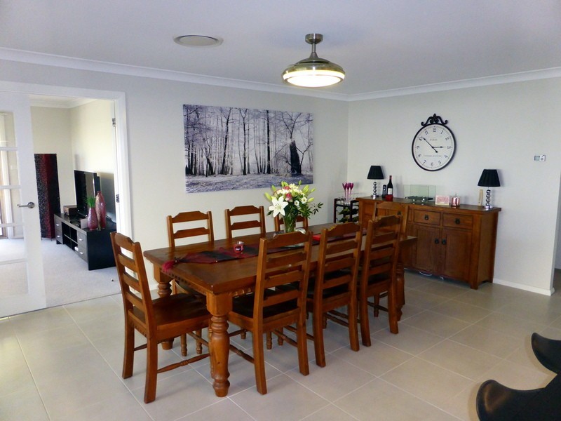 17 FAIRLIGHT CIRCUIT, Mardi NSW 2259