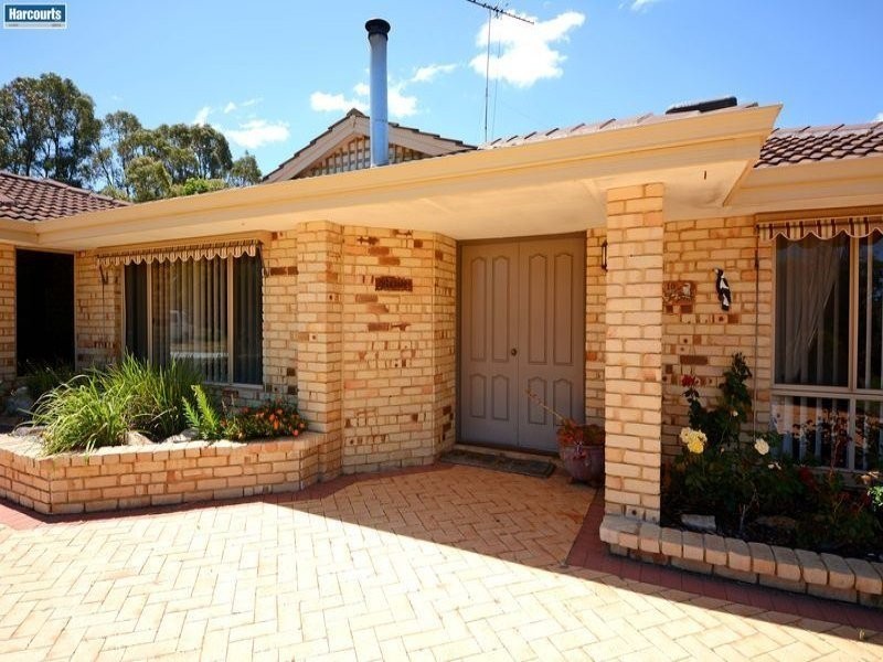 6 Tifway Place, Carabooda WA 6033