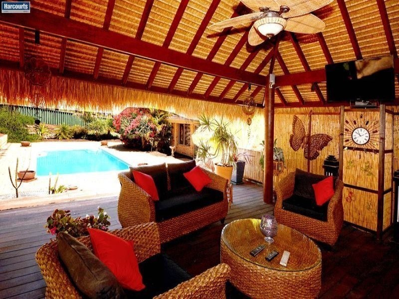 6 Tifway Place, Carabooda WA 6033