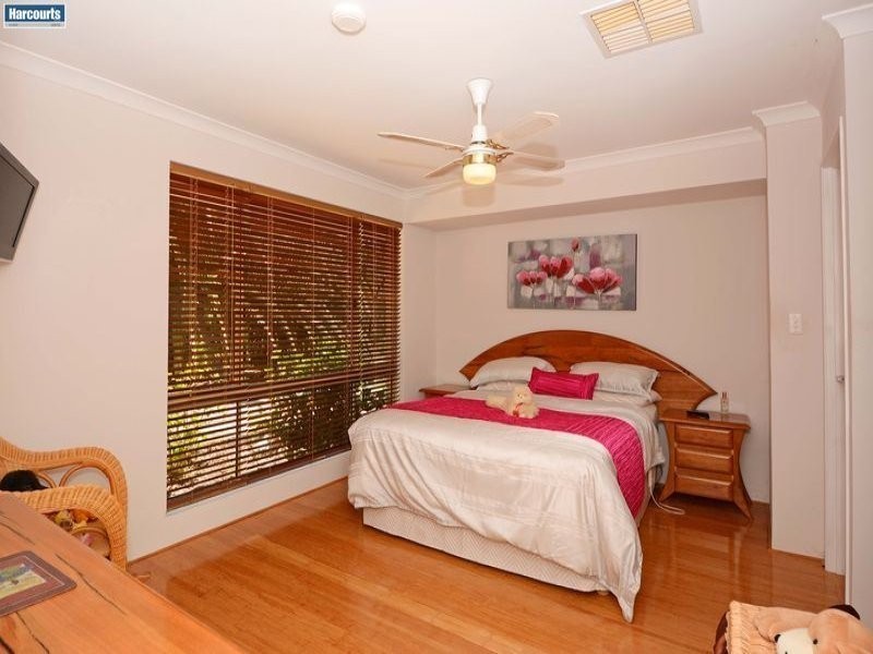 6 Tifway Place, Carabooda WA 6033