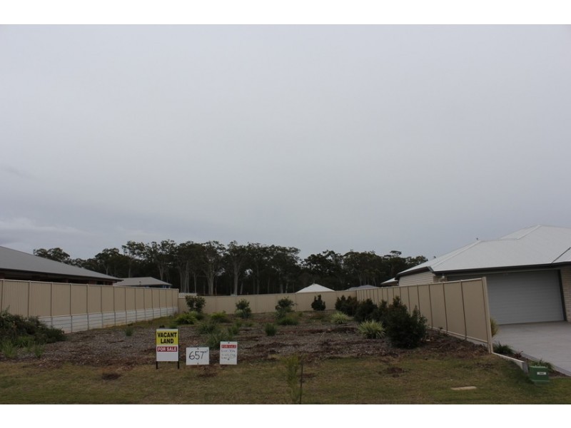 16 (Lot 104) Willis Close, Redland Bay QLD 4165