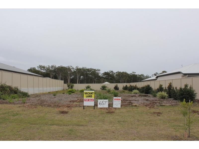 16 (Lot 104) Willis Close, Redland Bay QLD 4165