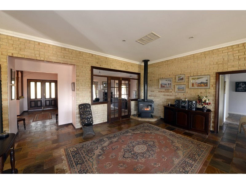 691 Reen Road, Gidgegannup WA 6083