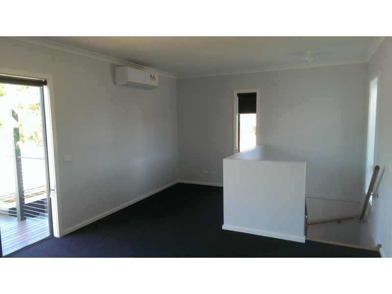 Unit 2/57 A Honeysuckle Street, Bendigo VIC 3550