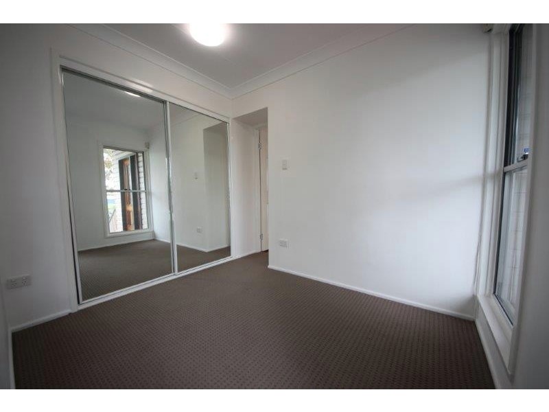 27 Storey Rd, Kallangur QLD 4503