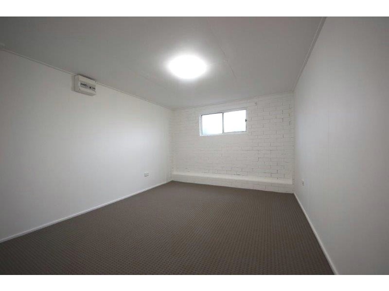 27 Storey Rd, Kallangur QLD 4503